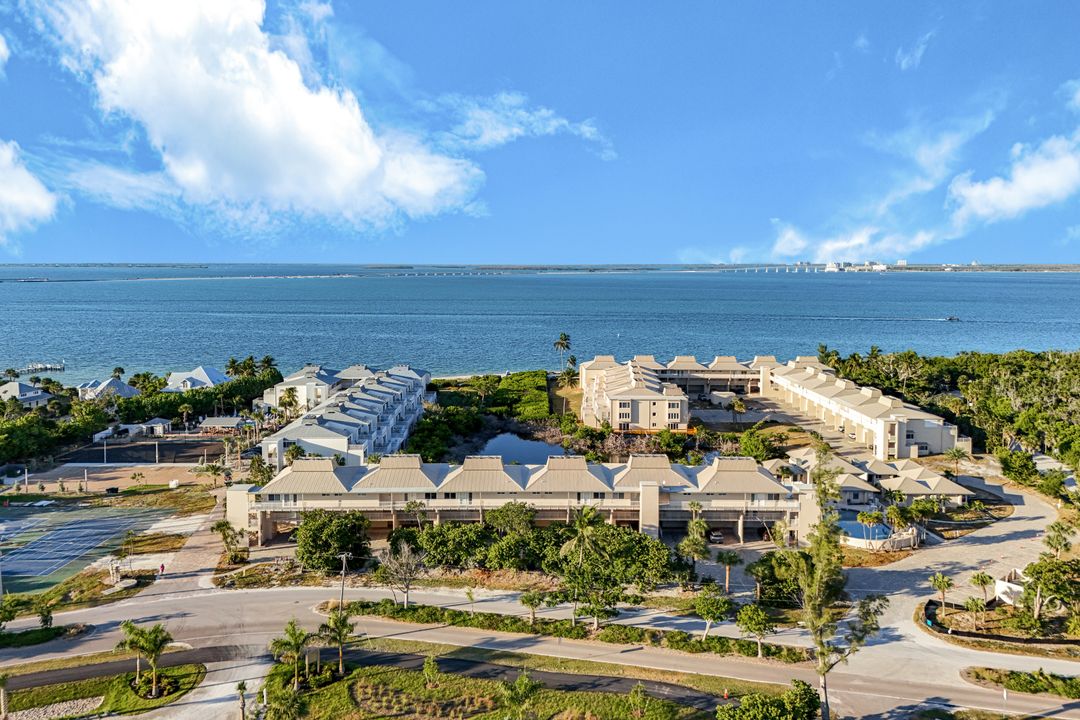 200 Periwinkle Way #214, Sanibel, FL 33957