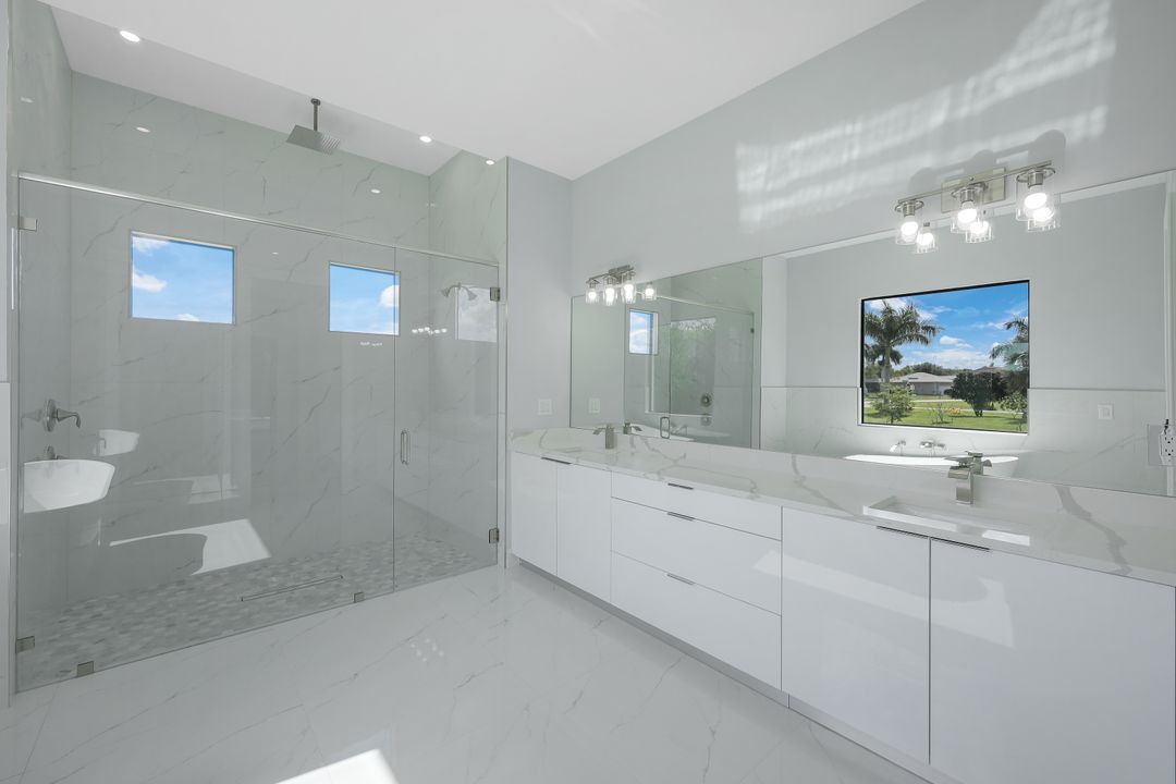 18288 Royal Hammock Blvd, Naples, FL 34114