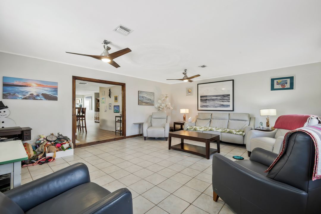 18371 Durrance Rd, North Fort Myers, FL 33917