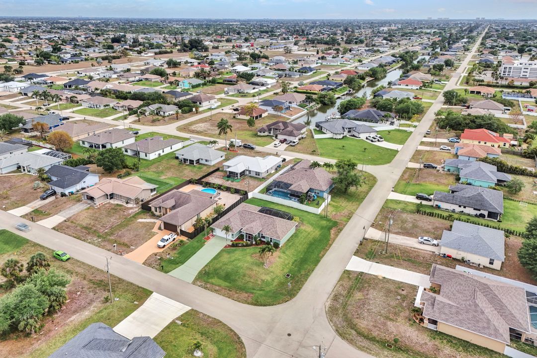 1718 SW 12th Ln, Cape Coral, FL 33991