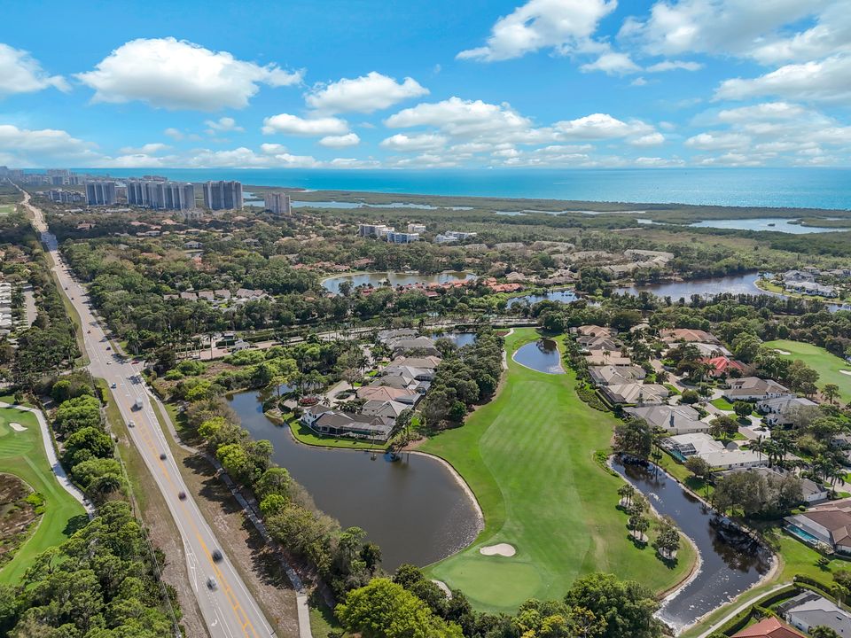 109 Greenfield Ct, Naples, FL 34110