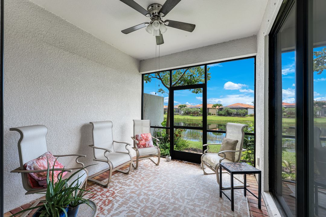 1427 Oceania Dr, Naples, FL 34113