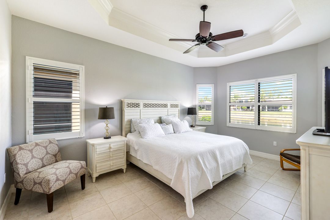 3224 Pacific Dr, Naples, FL 34119