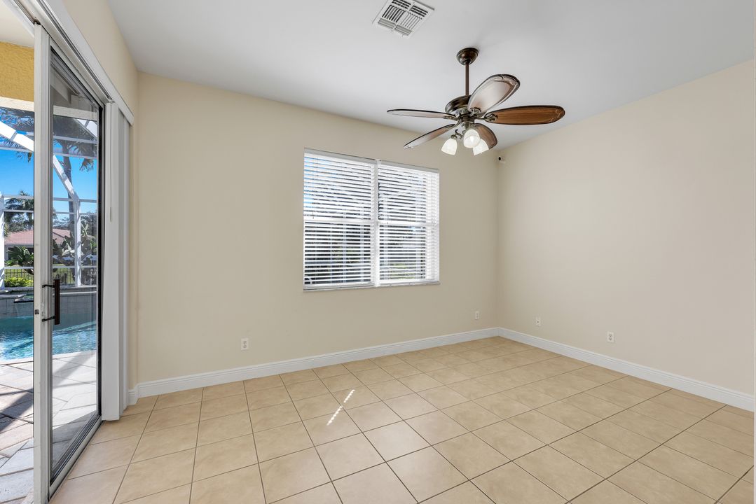 9214 Palm Island Cir, NO FORT MYERS, FL 33903
