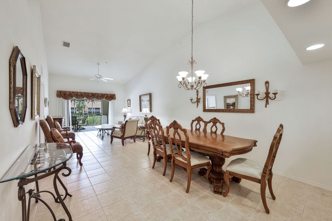 2386 Magnolia Ave #8, Naples, FL 34112