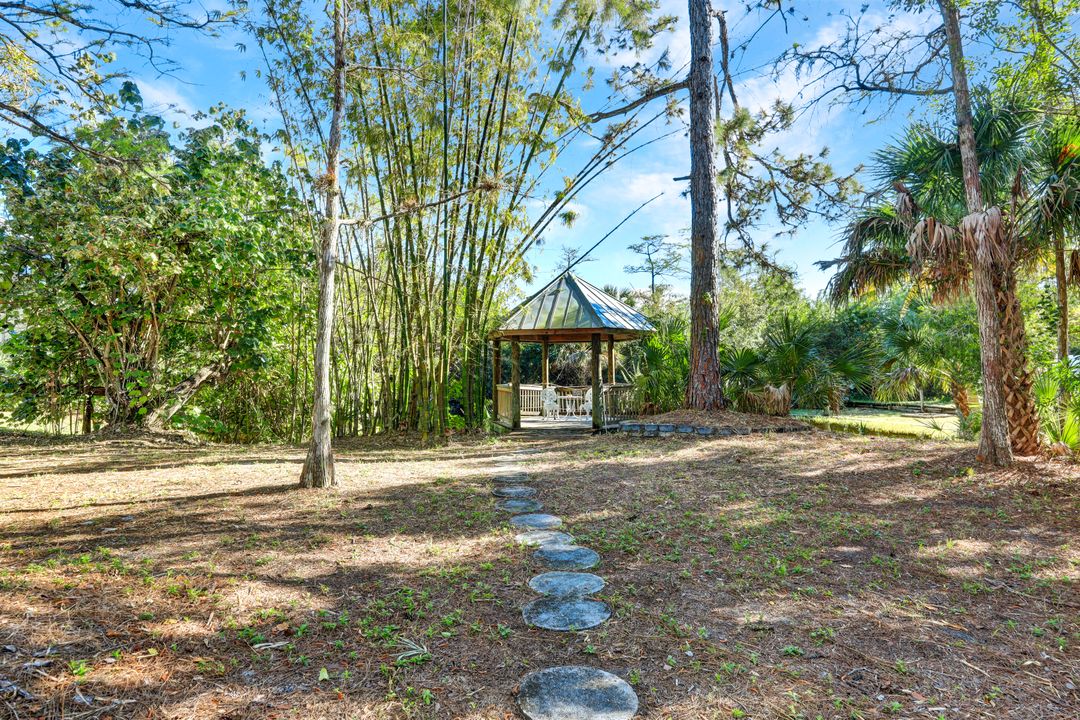 825 23rd St SW, Naples, FL 34117