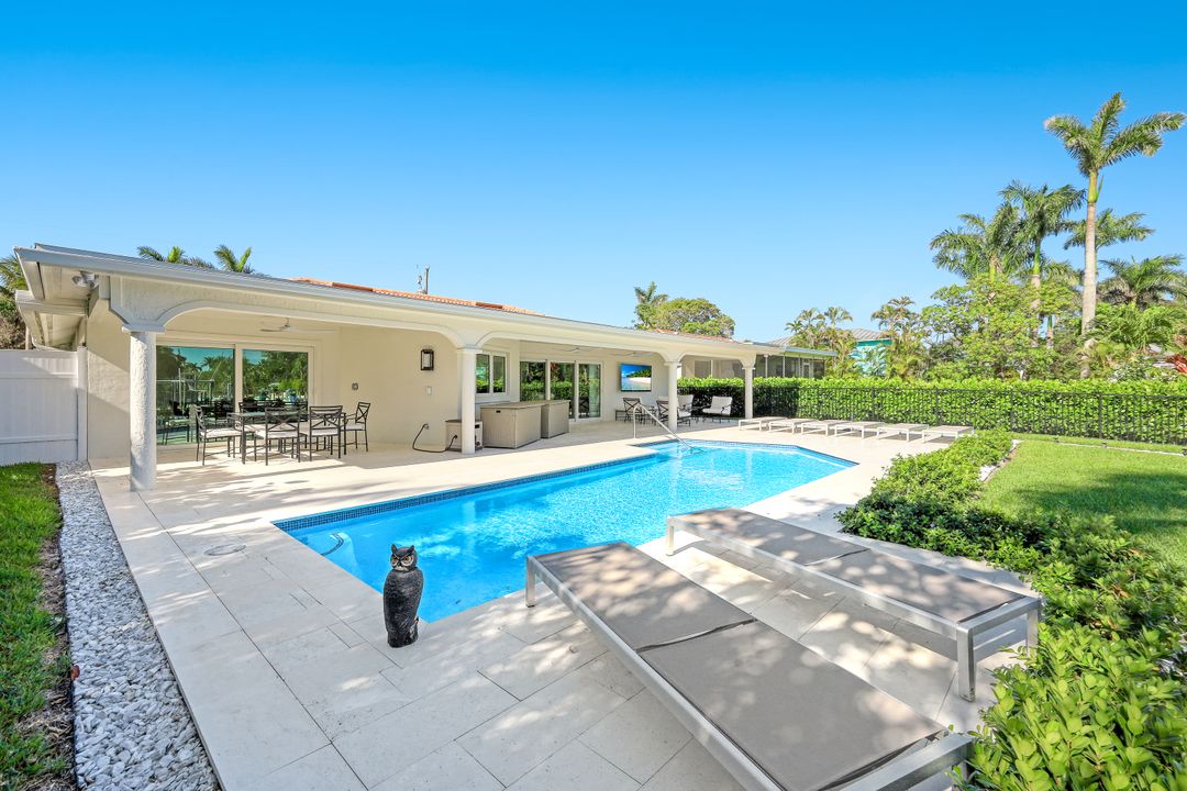 1522 Pelican Ave, Naples, FL 34102
