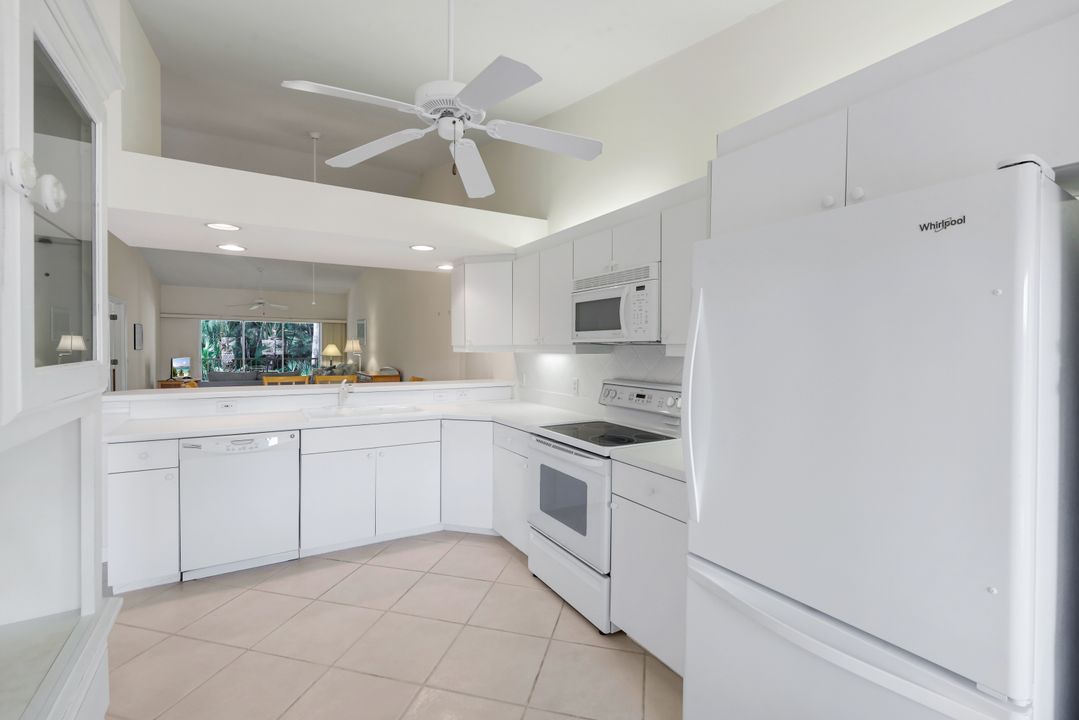 1660 Windy Pines Dr #4, Naples, FL 34112