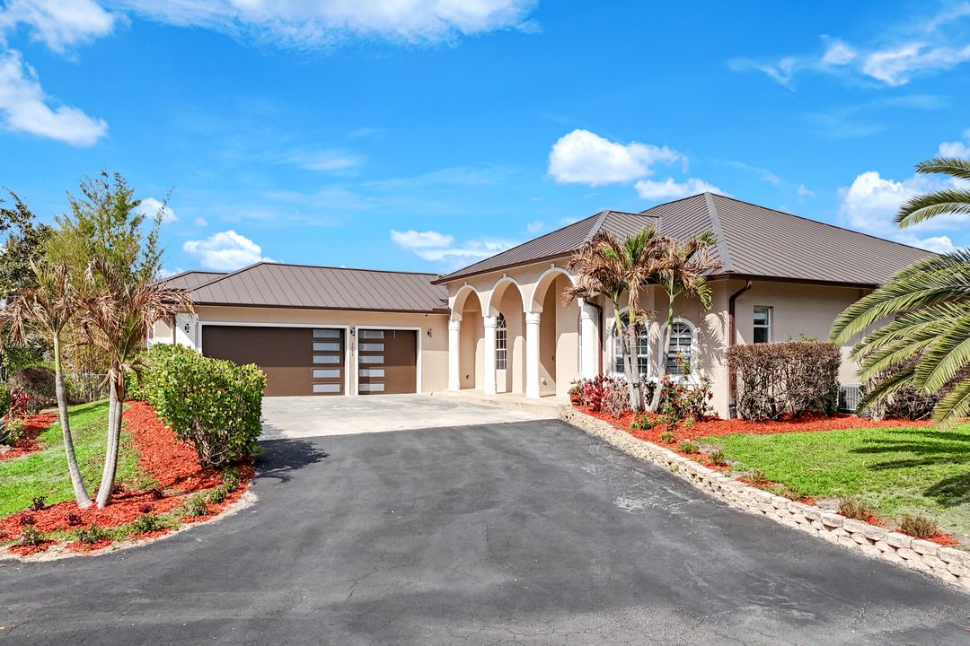 3223 4th Ave NE, Naples, FL 34120