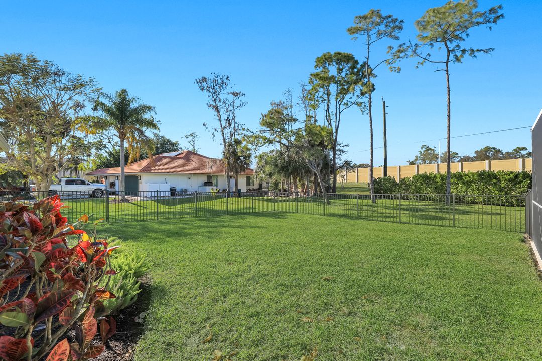 1819 Princess Ct, Naples, FL 34110