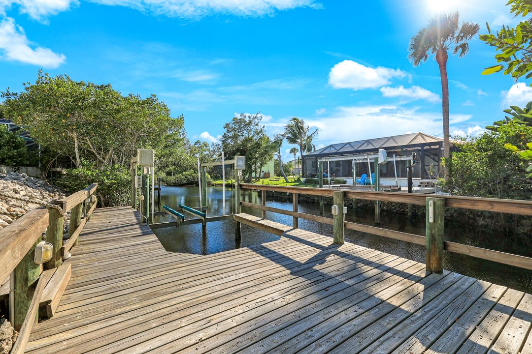 27080 Flamingo Dr, Bonita Springs, FL 34135