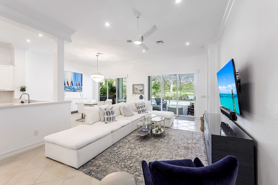 8544 Mallards Way, Naples, FL 34114