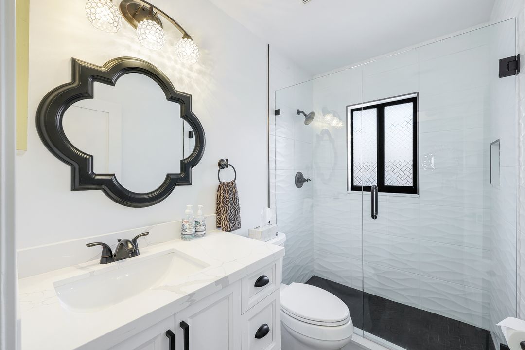 999 E Valley Dr, Bonita Springs, FL 34134