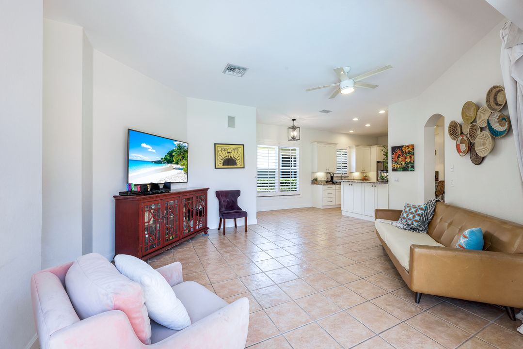 6171 Ashwood Ln, Naples, FL 34110