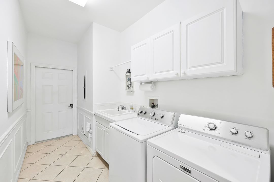 2180 Hawksridge Dr #2002, Naples, FL 34105