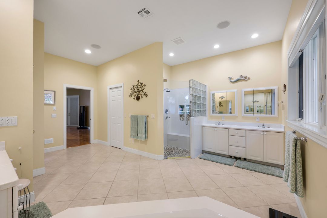 60 Covewood Ct, Marco Island, FL 34145