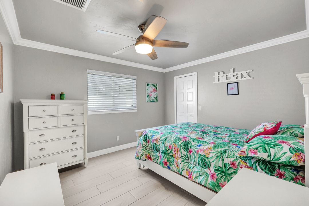 809 SW 2nd Ave, Cape Coral, FL 33991