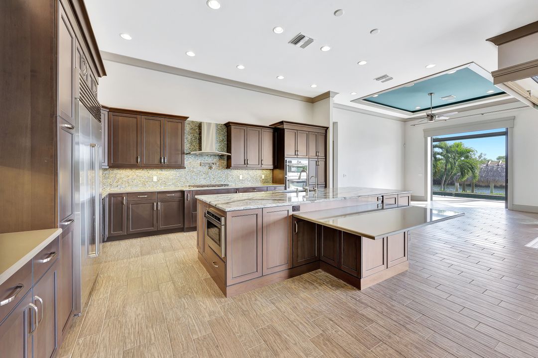 5817 Harbour Cir, Cape Coral, FL 33914