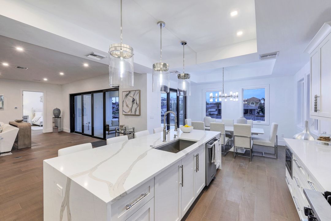 469 Germain Ave, Naples, FL 34108