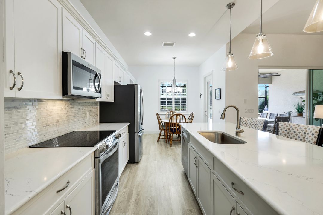 9065 Siesta Bay Dr, Naples, FL 34120