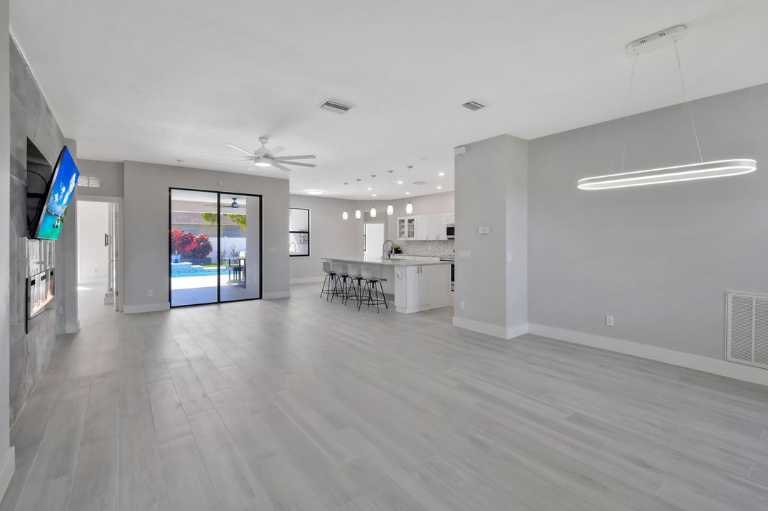 1918 SW 30th St, Cape Coral, FL 33914