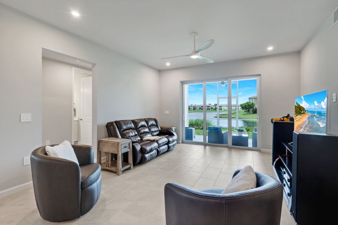 4563 Arboretum Cir #101, Naples, FL 34112