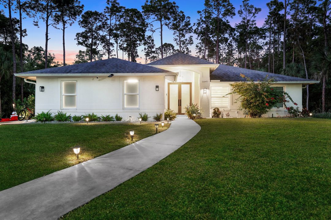 6641 Golden Gate Pkwy, Naples, FL 34105