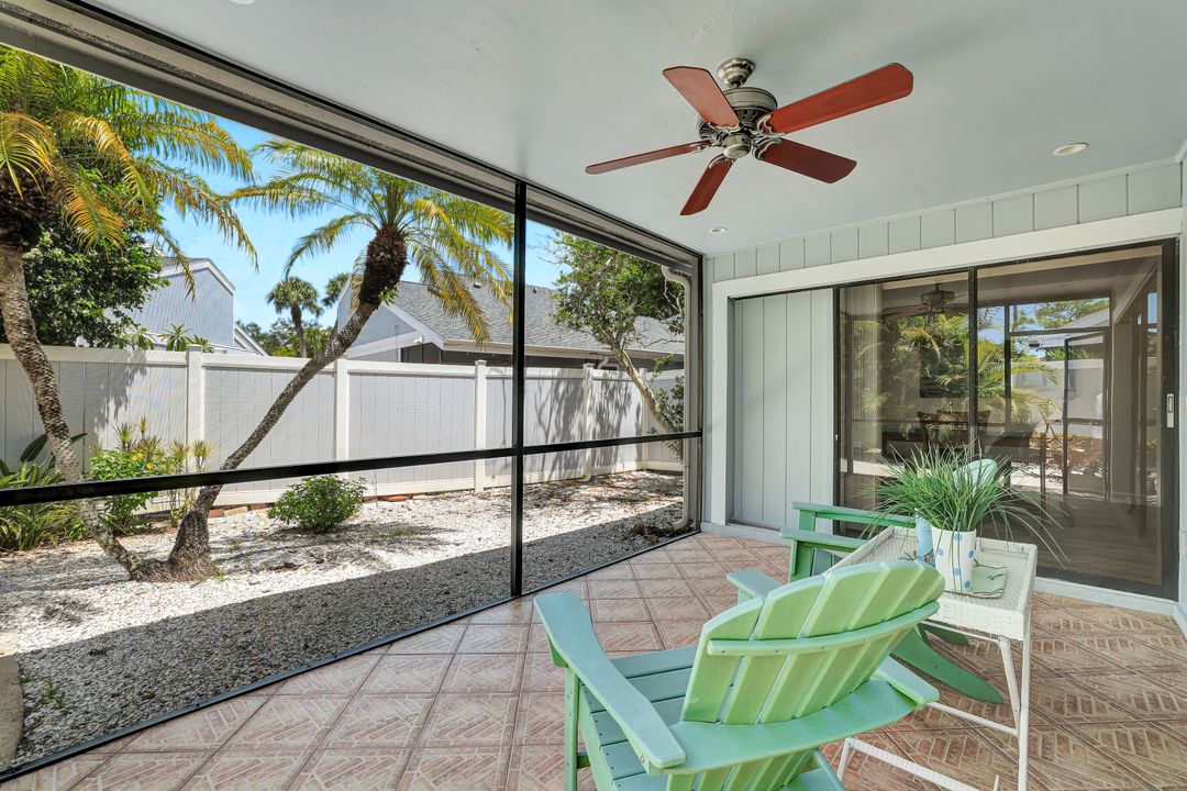 206 Woodshire Ln, Naples, FL 34105