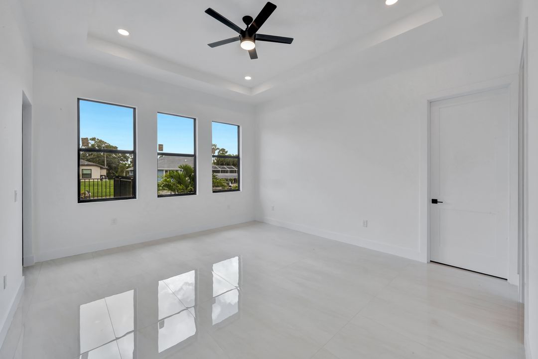 2596 Surfside Blvd, Cape Coral, FL 33914