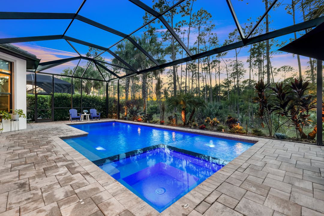 16221 Verilyn Cir, Naples, FL 34110