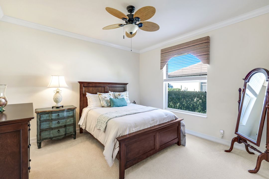 2022 El Dorado Pkwy W, Cape Coral, FL 33914