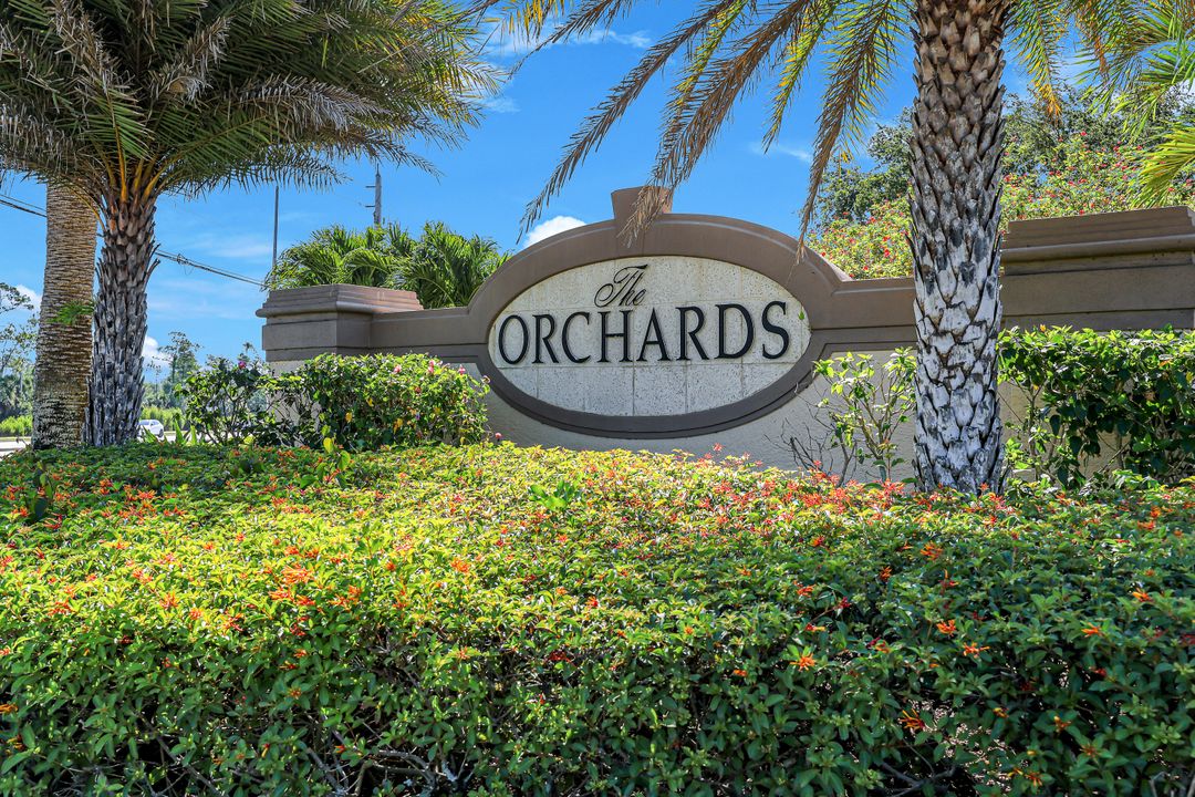 7720 Gardner Dr  #201, Naples, FL 34109