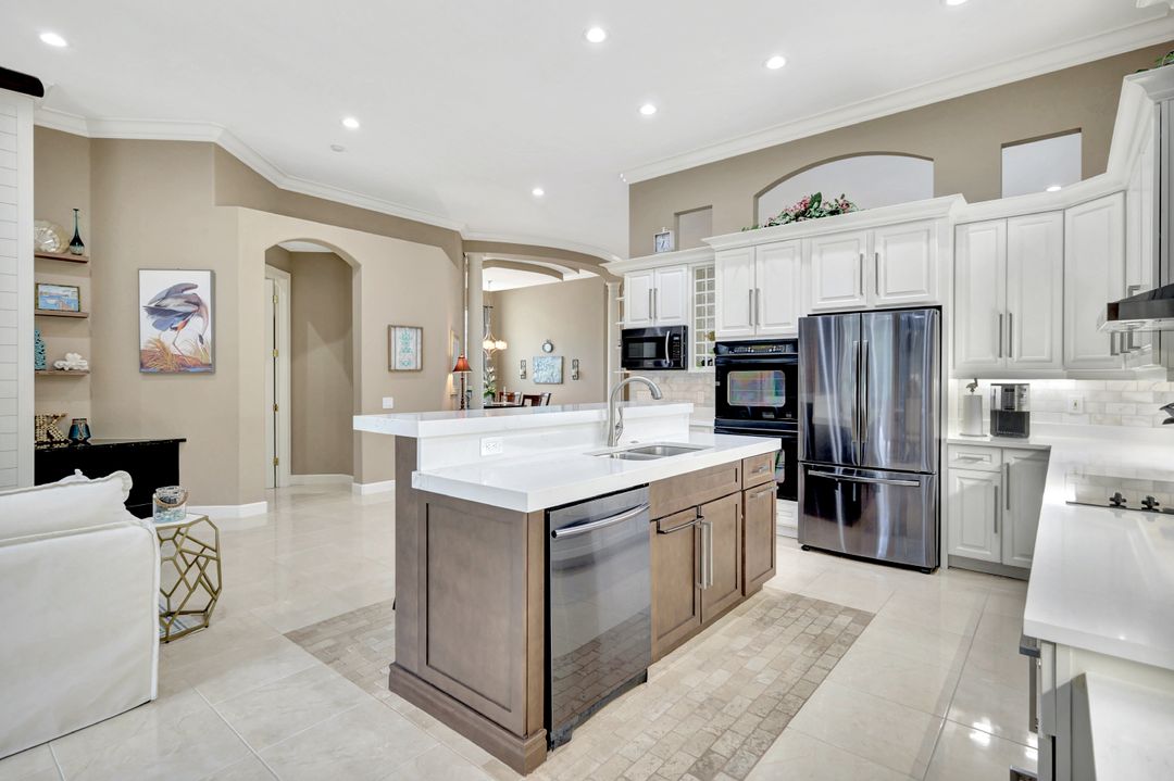 1282 Via Portofino, Naples, FL 34108