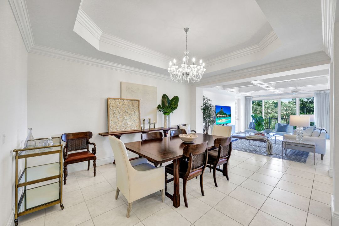 1400 Gulf Shore Blvd N #203, Naples, FL 34102