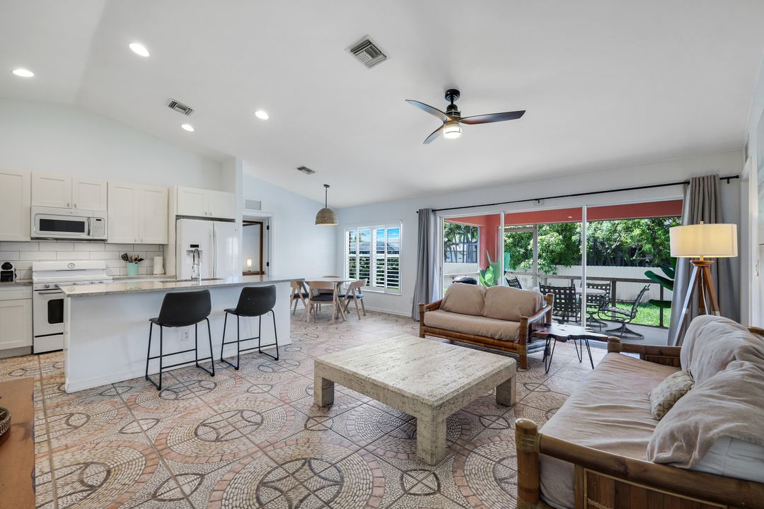 1422 NE 18th St, Cape Coral, FL 33909