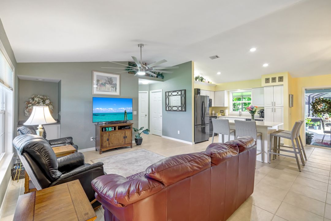 213 SW 38th Terrace, Cape Coral, FL 33914