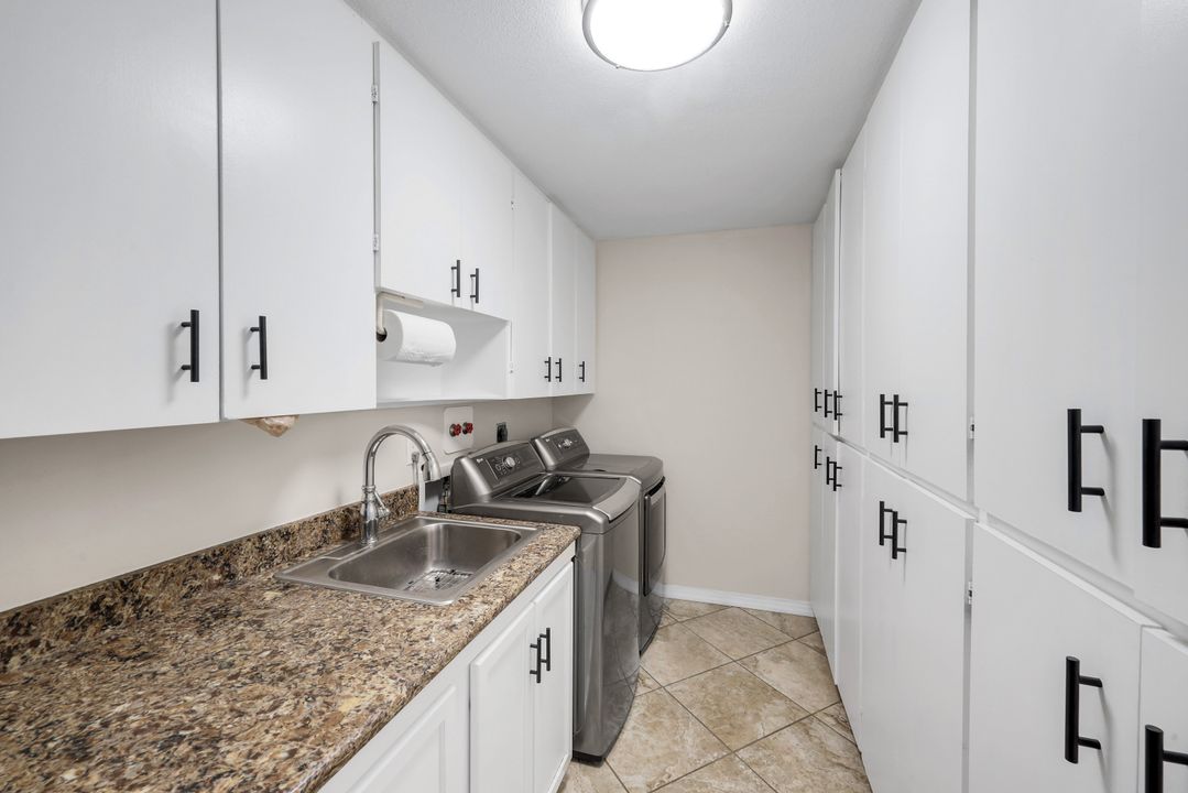 4548 SE 11th Pl, Cape Coral, FL 33904