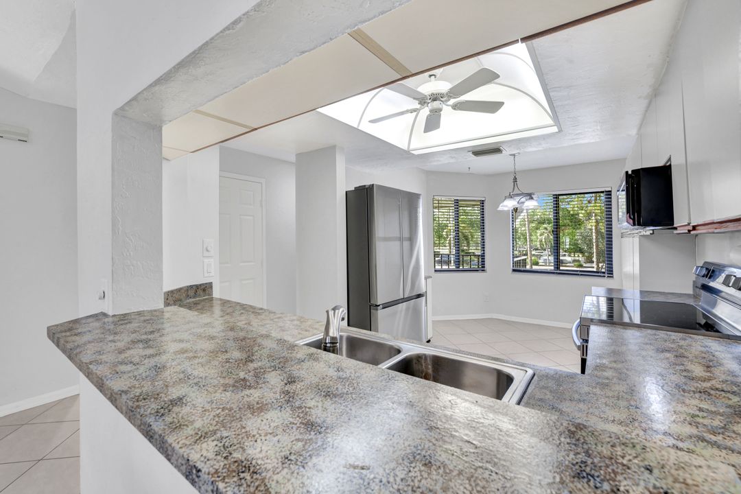 4987 Pepper Cir, Naples, FL 34113
