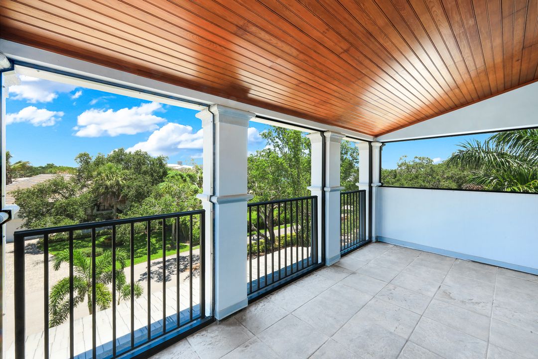 834 Hideaway Cir W, Marco Island, FL 34145