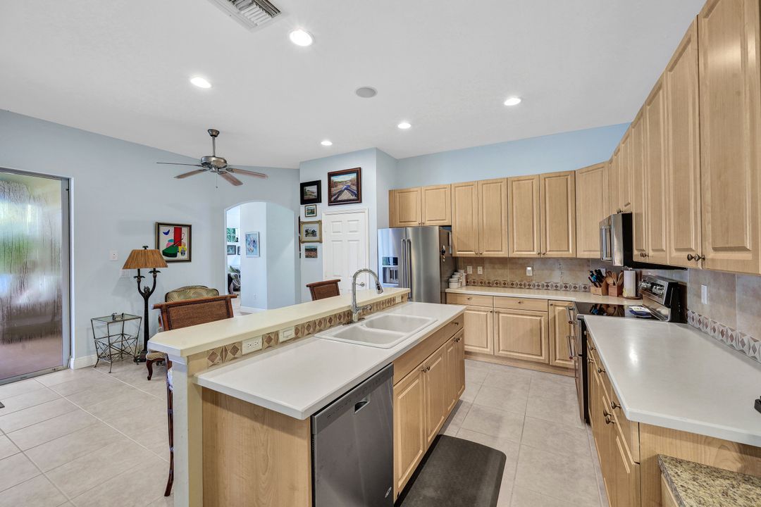 13968 Avon Park Cir, Fort Myers, FL 33912