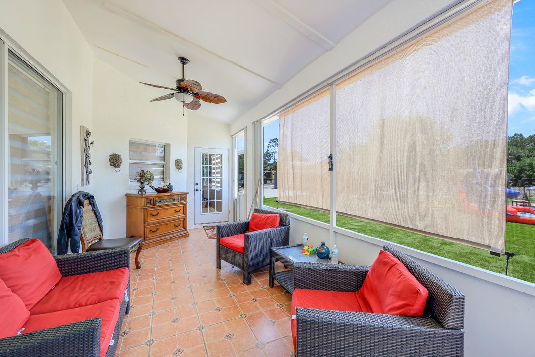 221 10th St SE, Naples, FL 34117