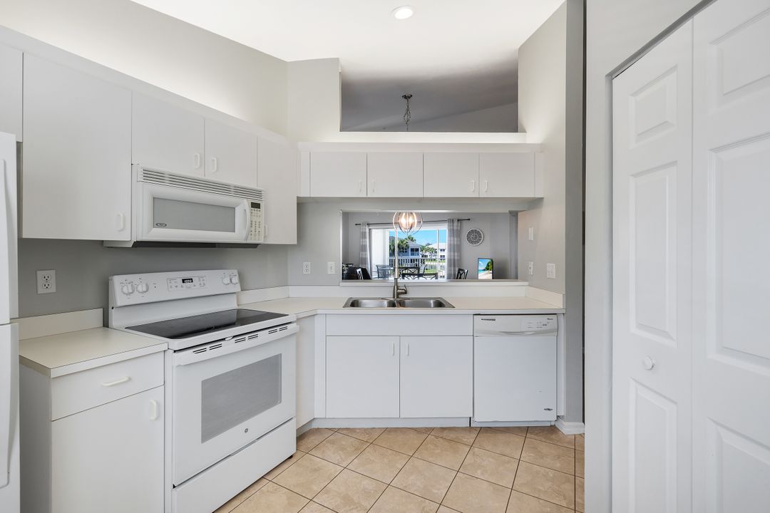 12131 Summergate Cir #203, Fort Myers, FL 33913