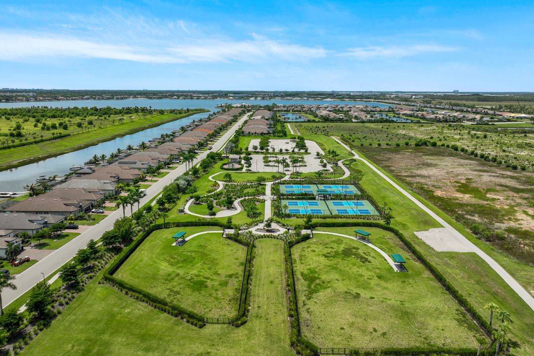 11720 Canal Grande Dr, Fort Myers, FL 33913