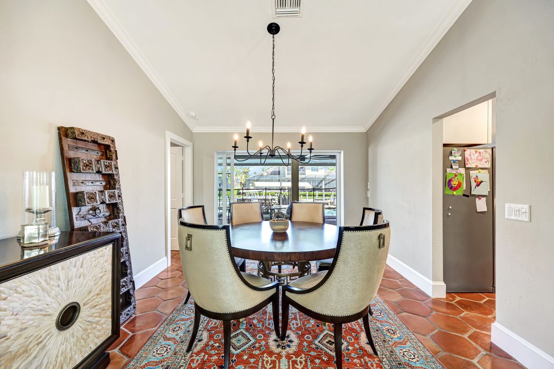 911 Giralda Ct, Marco Island, FL 34145