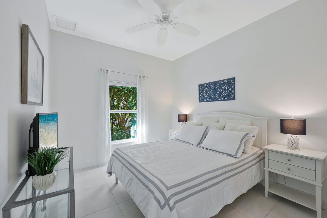 3892 14th St N, Naples, FL 34103