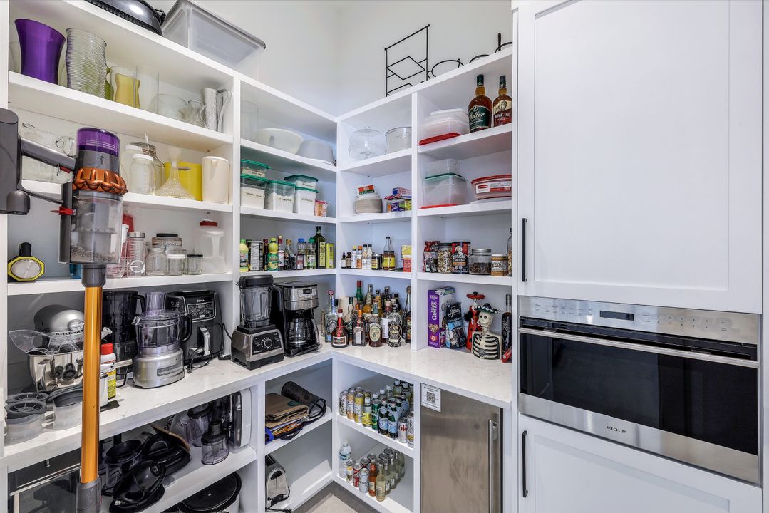 685 Cameo Ct, Marco Island, FL 34145