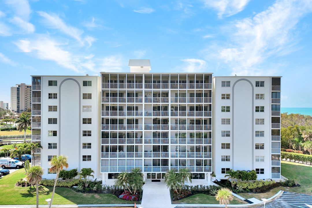 1 Bluebill Ave #409, Naples, FL 34108