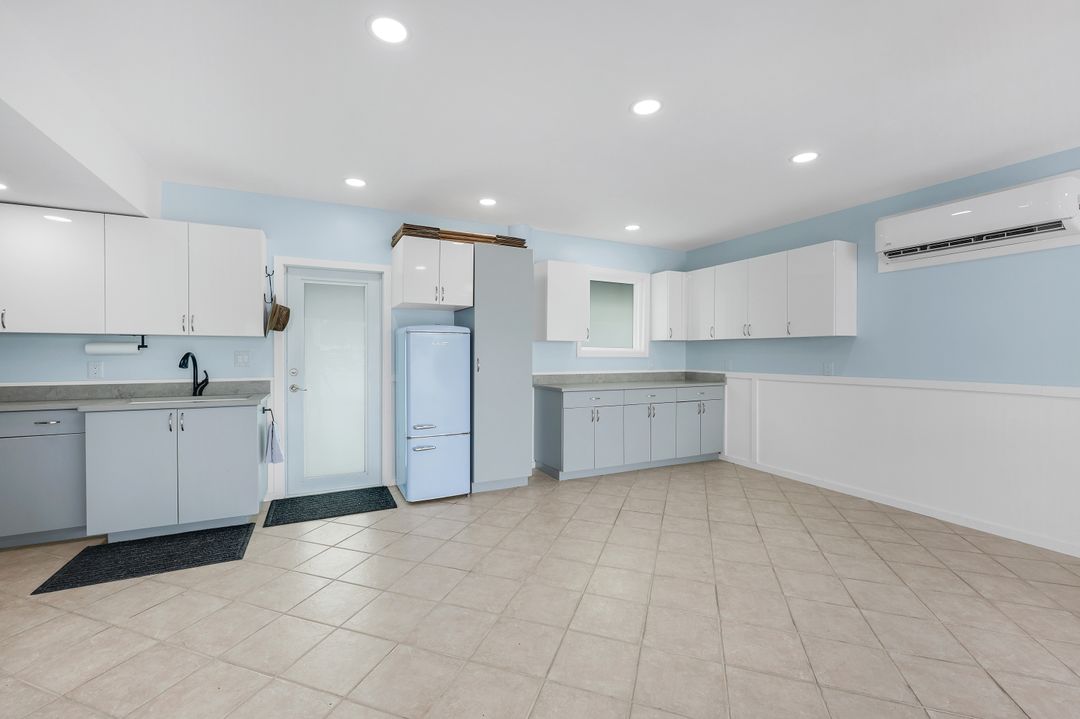 368 Germain Ave, Naples, FL 34108