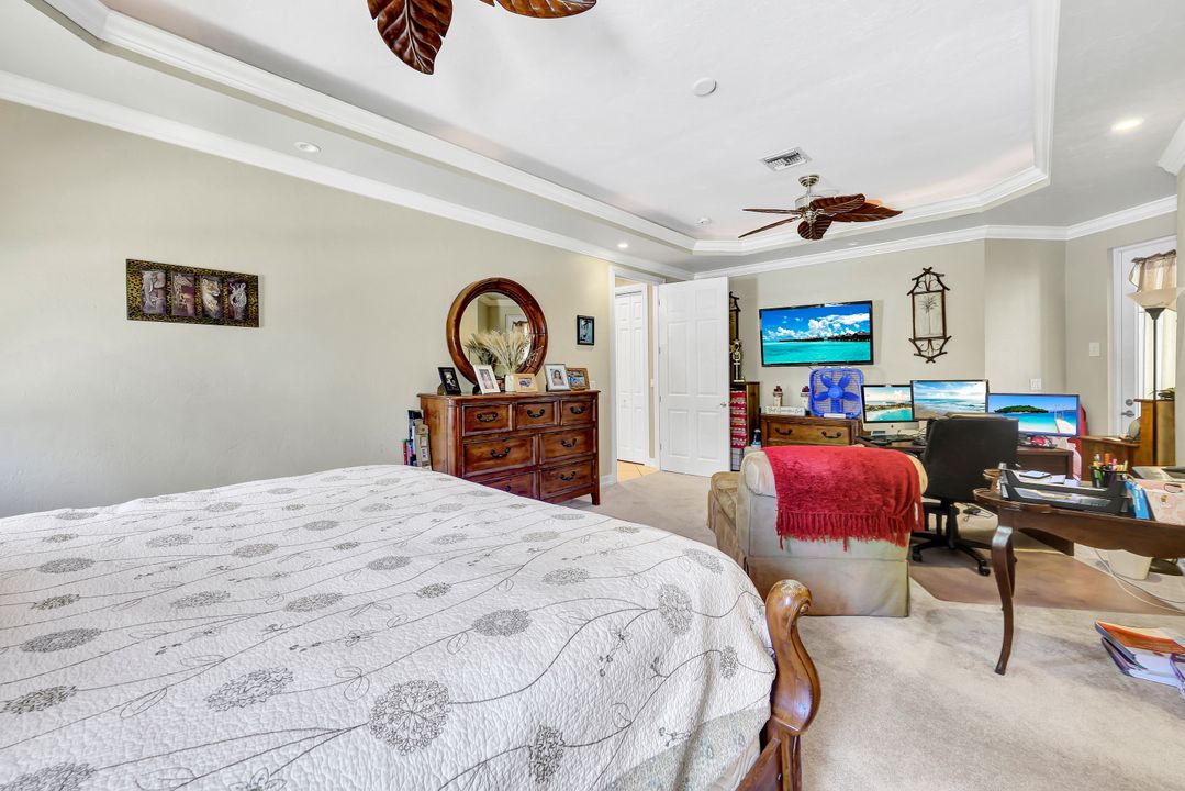 5743 Cope Ln, Naples, FL 34112