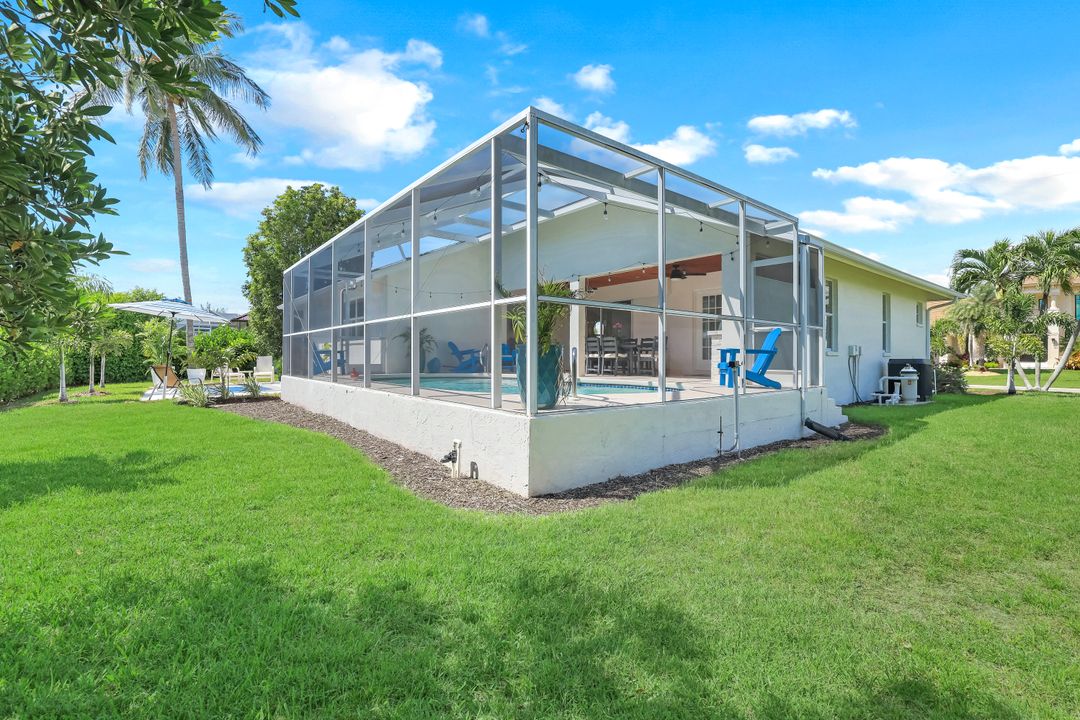 711 Tigertail Ct, Marco Island, FL 34145